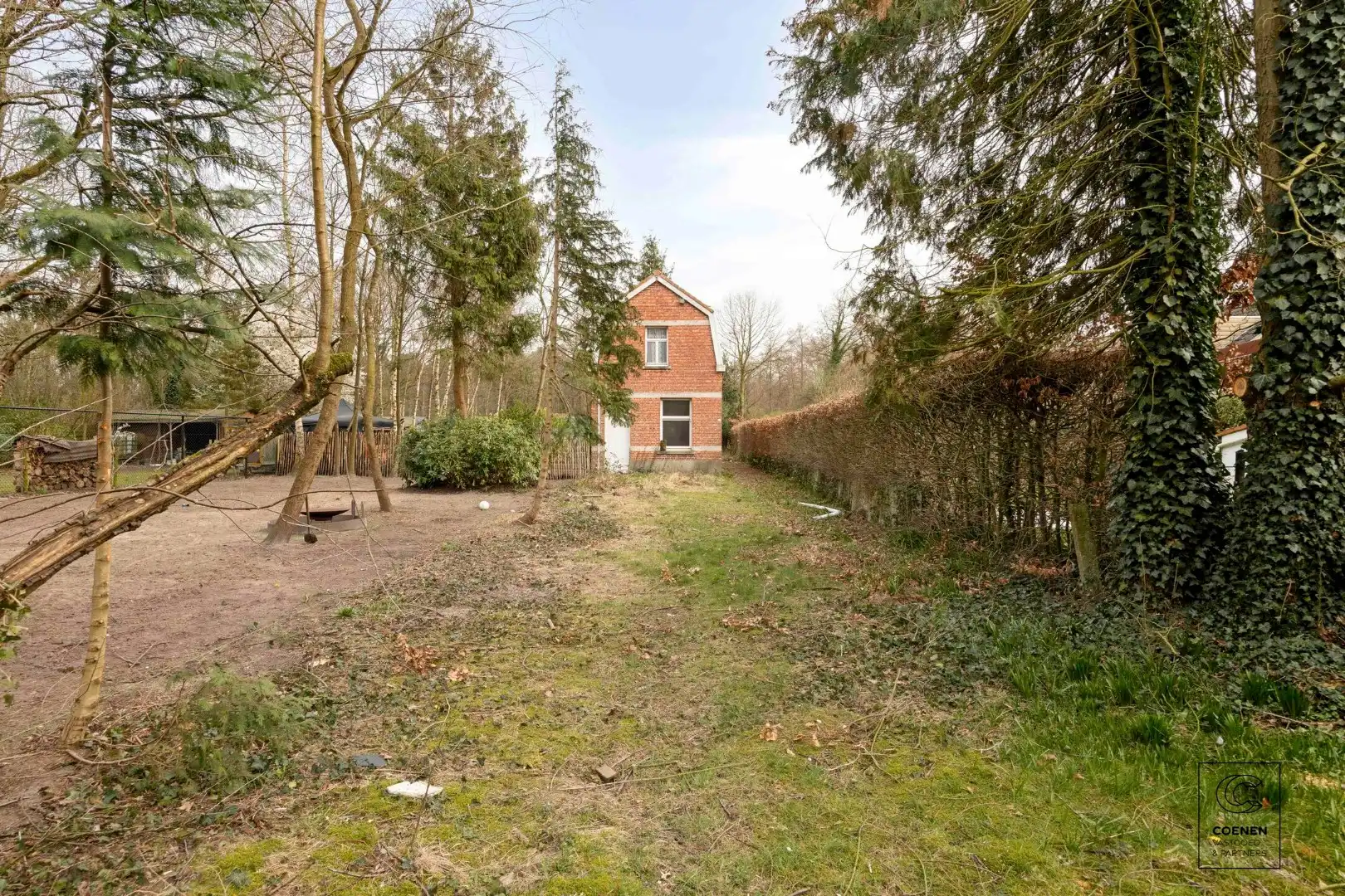 Volledig te renoveren woning met potentieel op een schitterende ligging te Brasschaat foto 3