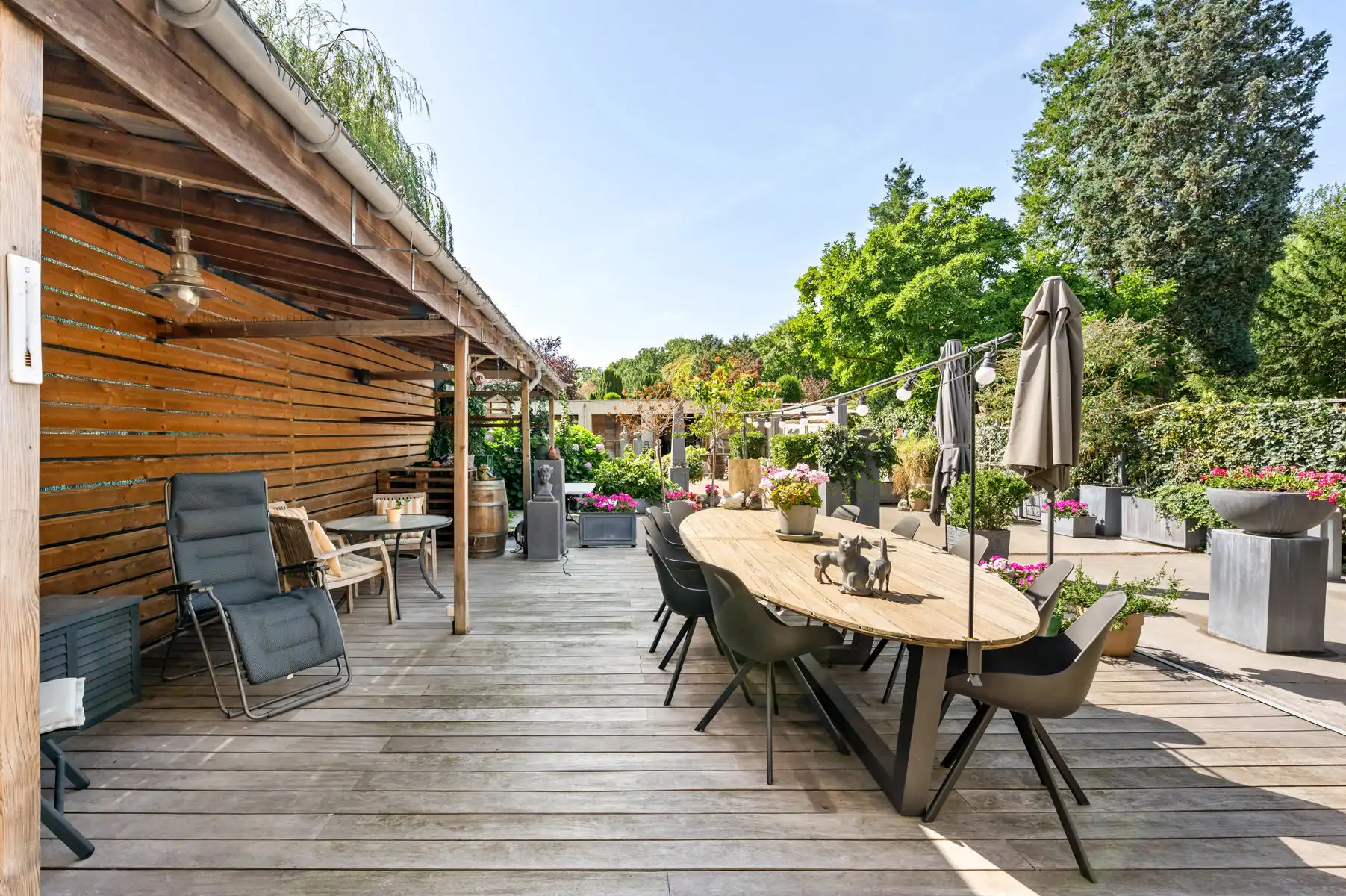 Grote woning met tal van mogelijkheden foto 31