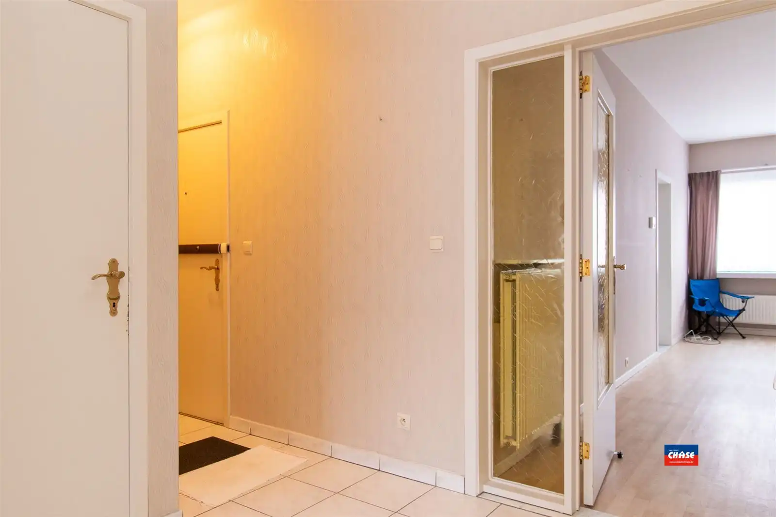 Verzorgd appartement met 2 slaapkamers, koertje en grote garagebox foto 15