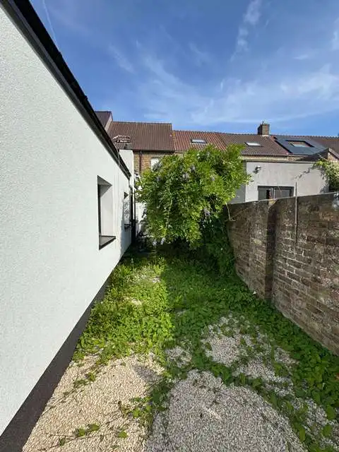 Ruime 3-slaapkamerwoning met TUIN te huur in Brugge foto 18