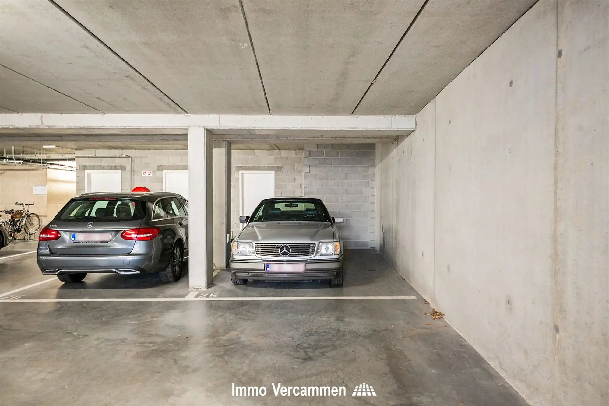 Ondergrondse autostaanplaats te Putte foto {{pictureIndex}}