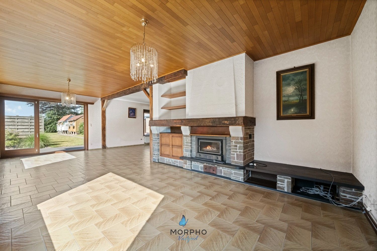 Te koop in Veldegem – Karaktervolle woning met veel potentieel op ruim perceel van 1.602 m² foto {{pictureIndex}}