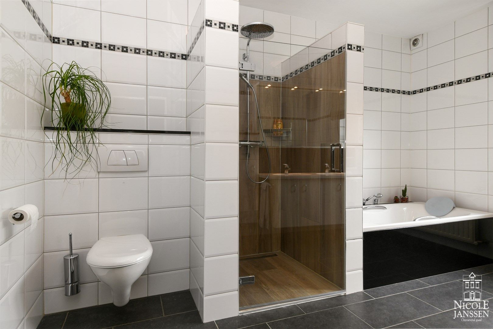Ruim en luxueus appartement van 190m² met twee mooie terrassen en garage foto 21