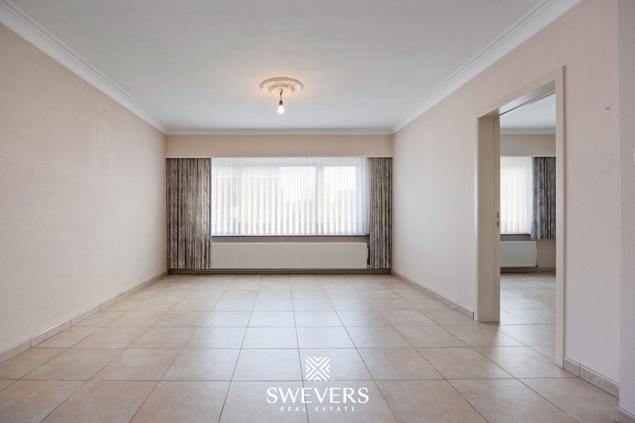 Te renoveren ruime gezinswoning met vijf slaapkamers en uitbreidingsmogelijkheden foto 5