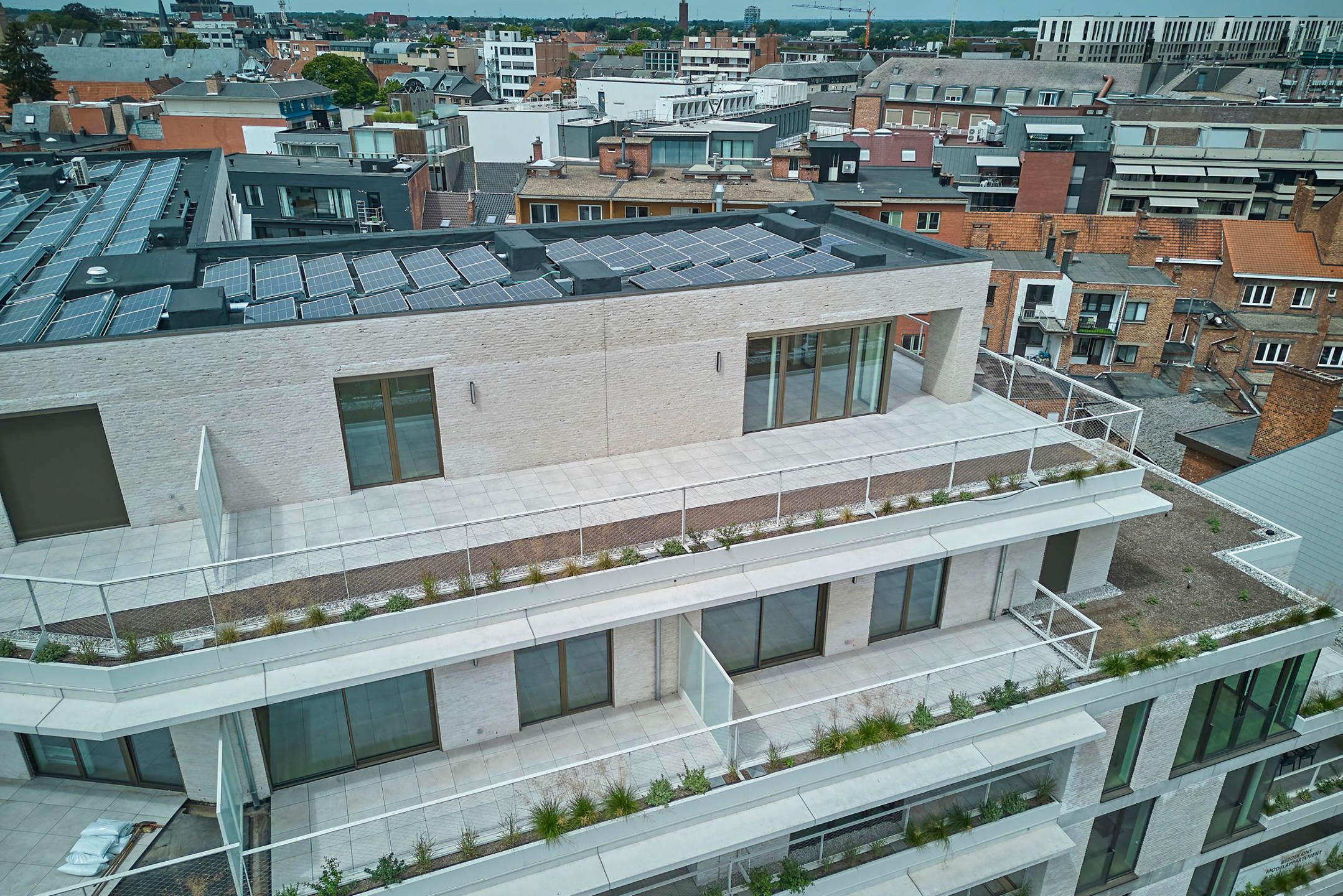 PENTHOUSE 146m², TERRAS 68m², 2 SLAAPKAMERS, 2 BADKAMERS foto 6