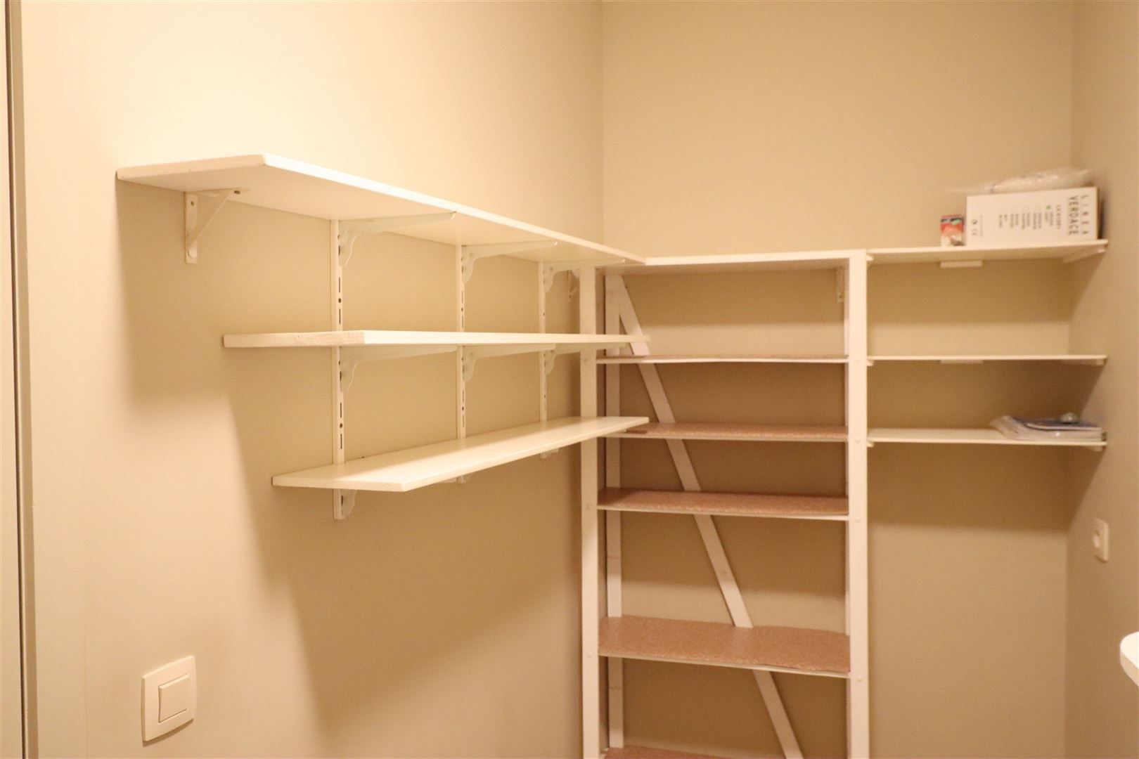 Twee slaapkamer app met terras!  foto 10