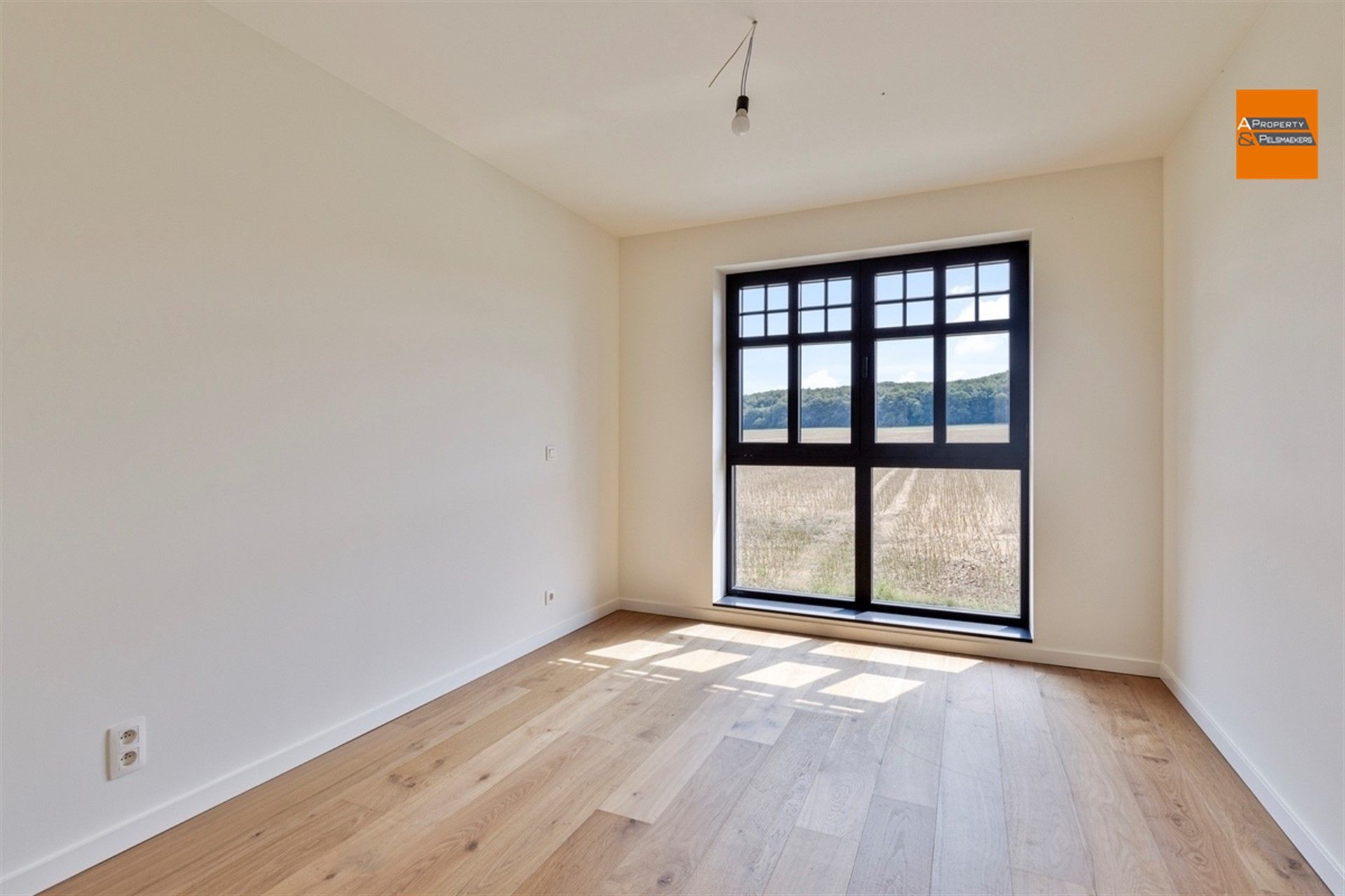 Ruime nieuwbouw villa met 4 slaapkamers foto 17