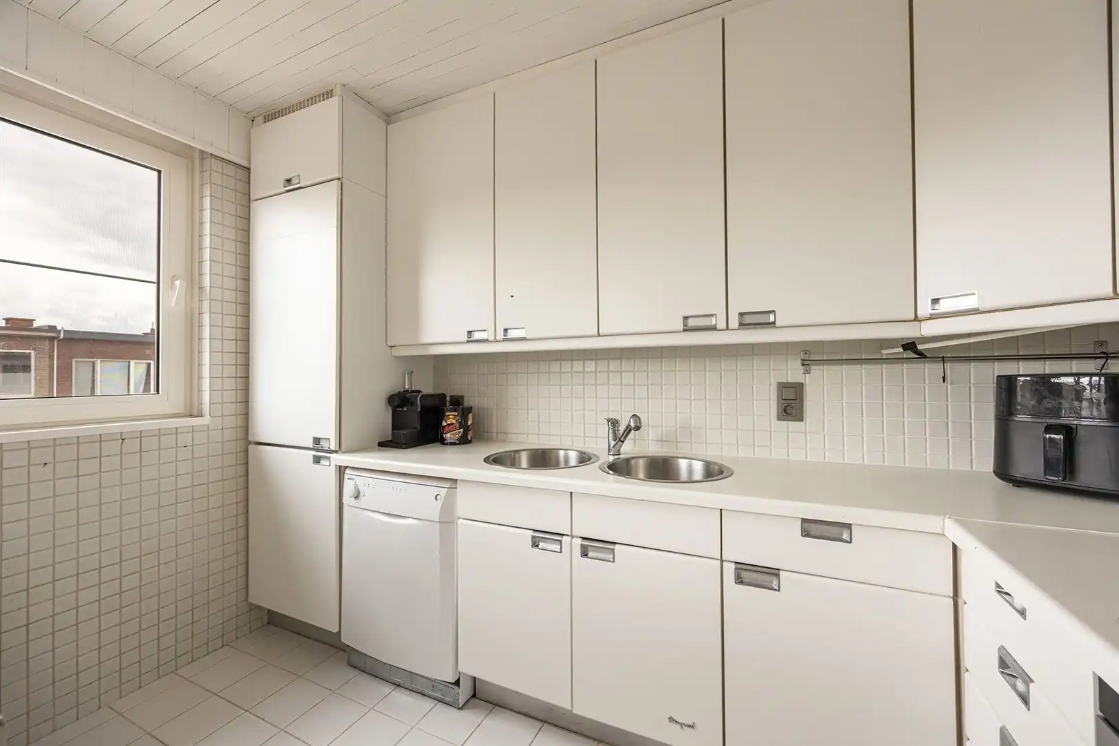 Hedendaags 2-slaapkamerappartement met tuin, garage en praktijkruimte  foto 9