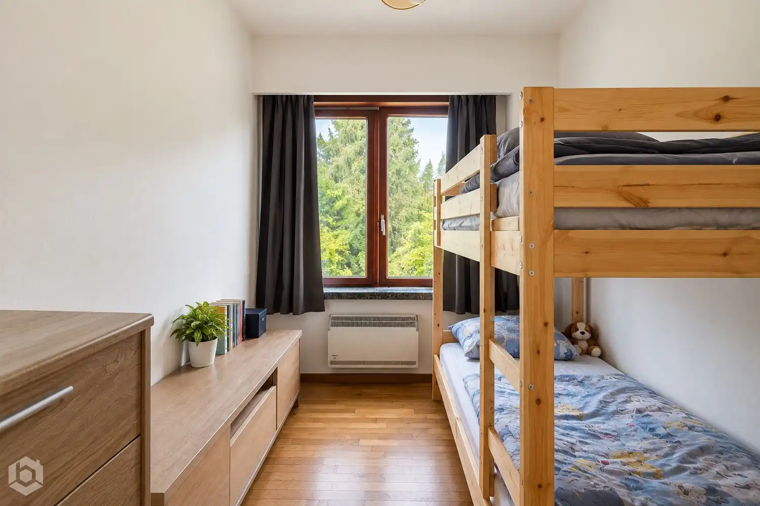 Appartementsgebouw met 4 app., 2 handelsglv., 5 garages én tuin foto 7