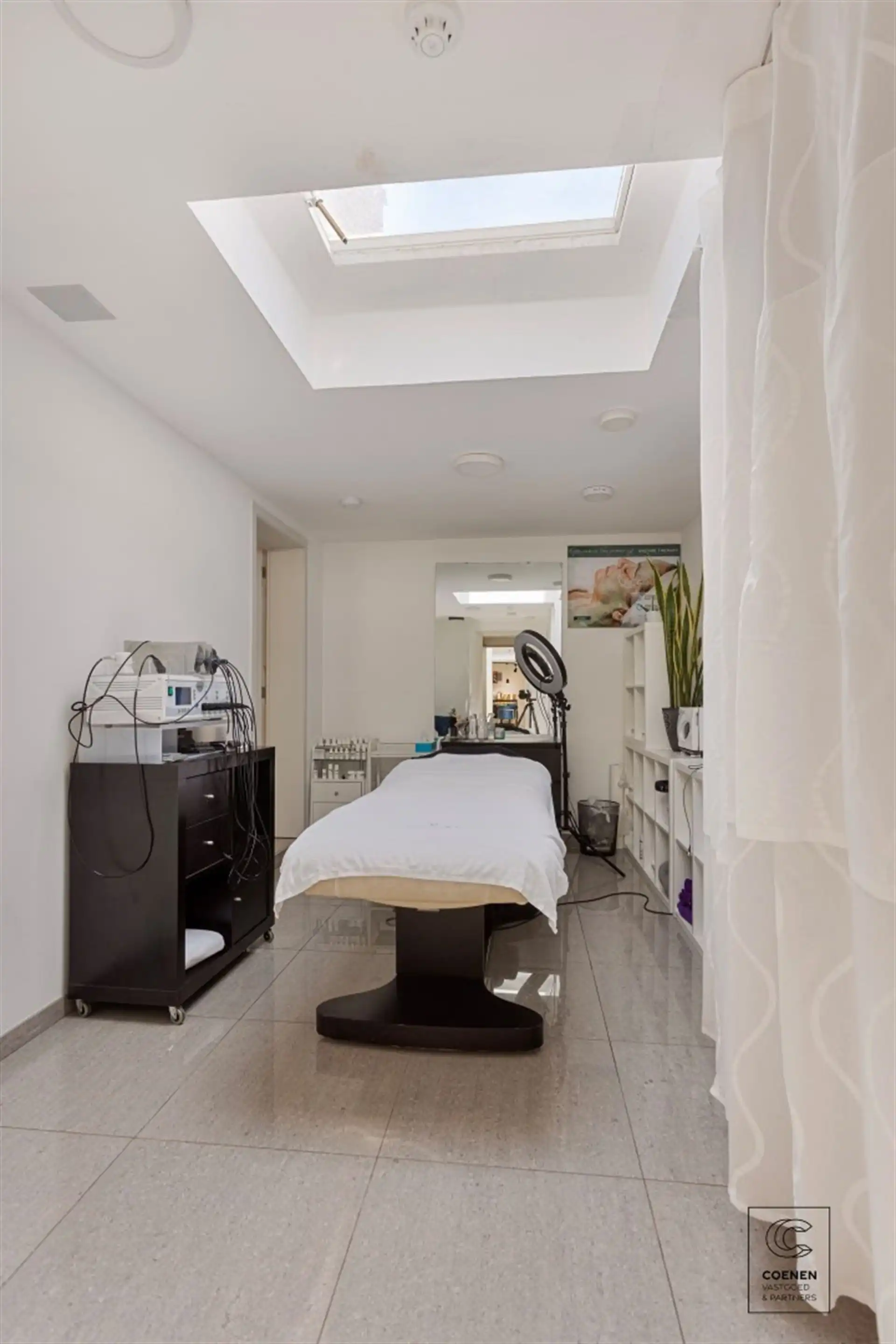 Prachtige handelsruimte met een bruikbare oppervlakte van 355 m² op een SCHITTERENDE locatie te Berchem! foto 19