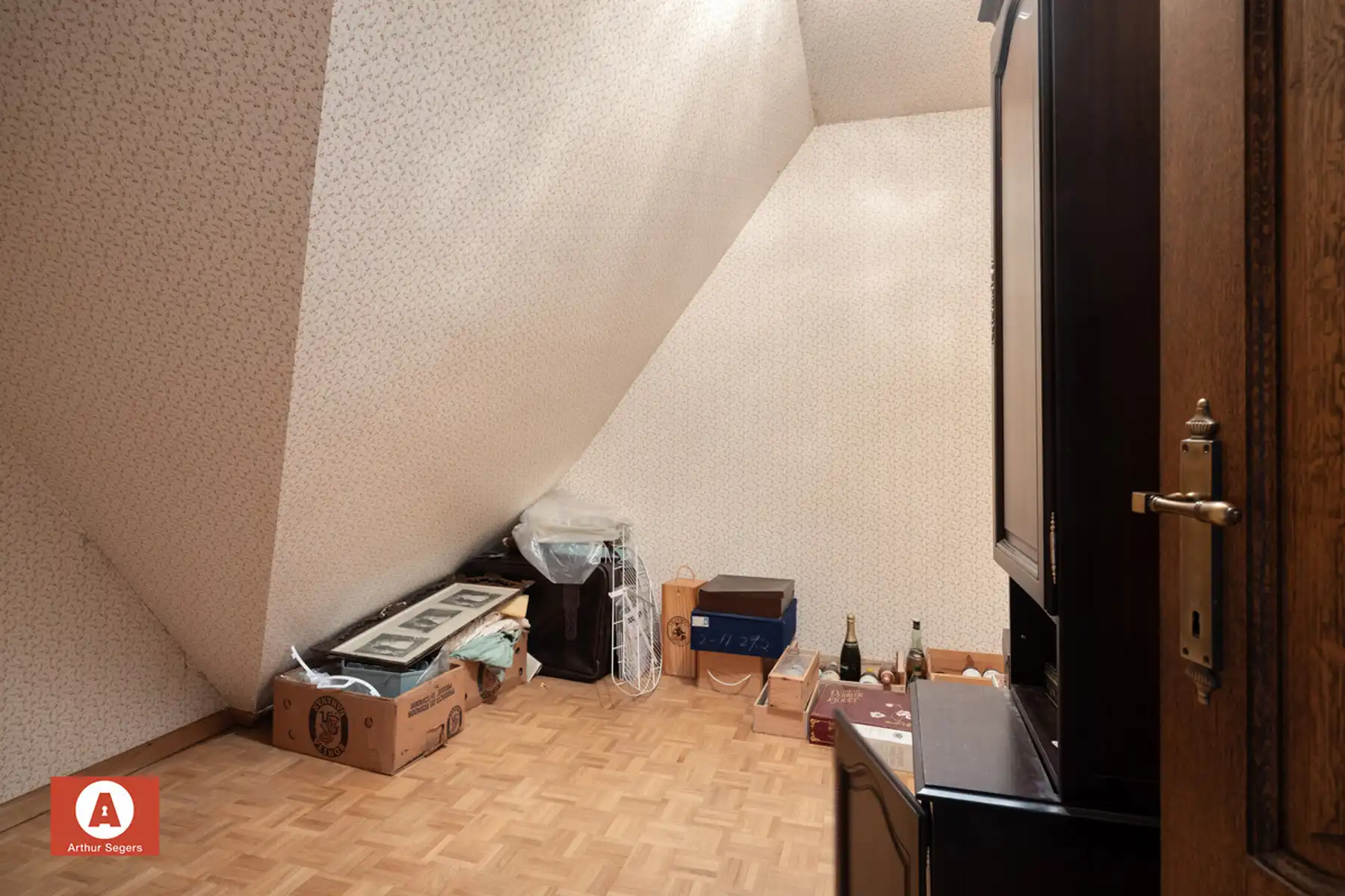 Uitzonderlijk ruime en rustig gelegen villa op 17a 32ca foto 23