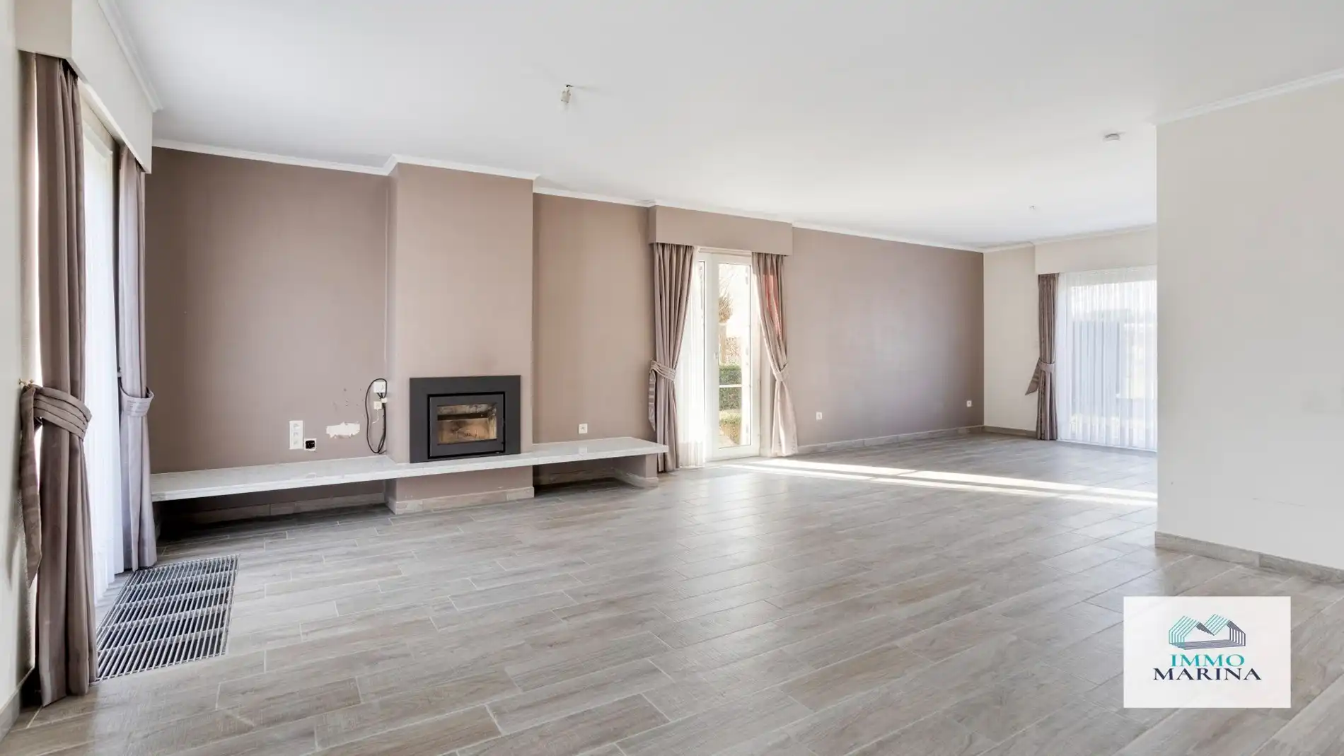 Gelijkvloerse woning met tuin en garage op 15a31ca foto 3