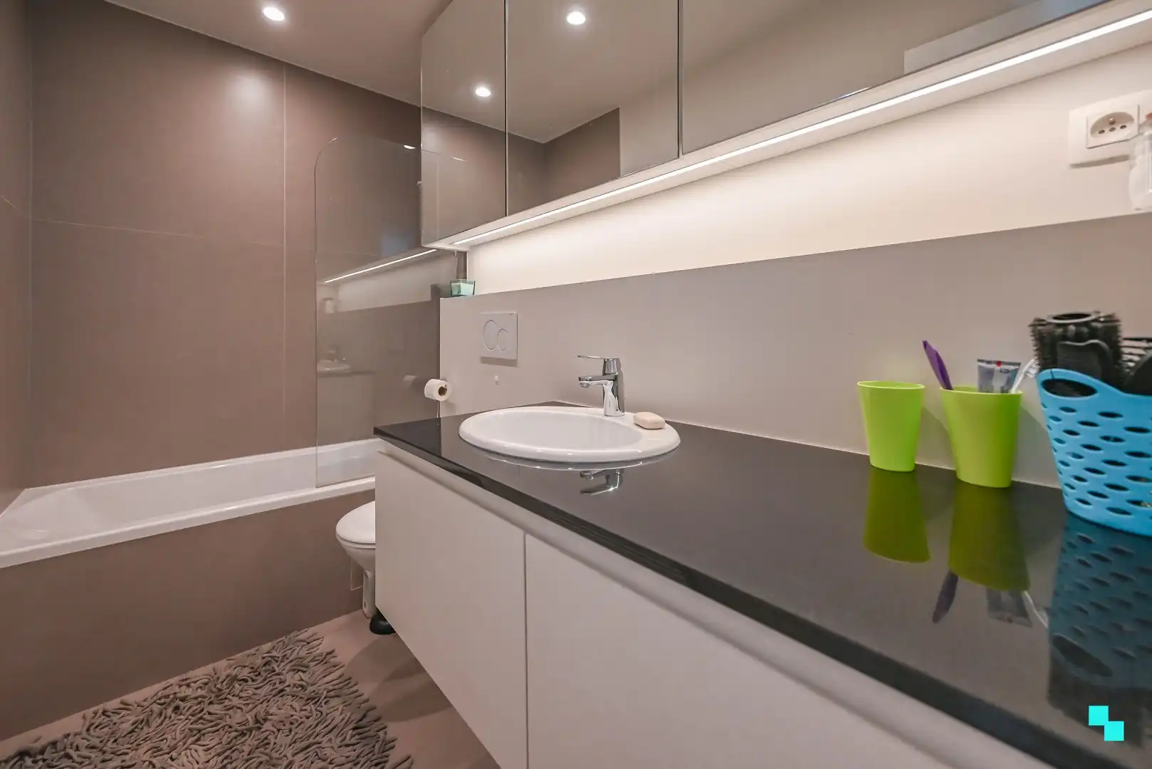 Stijlvol penthouse met zeezicht, royale terrassen en een dubbele garagebox foto 22