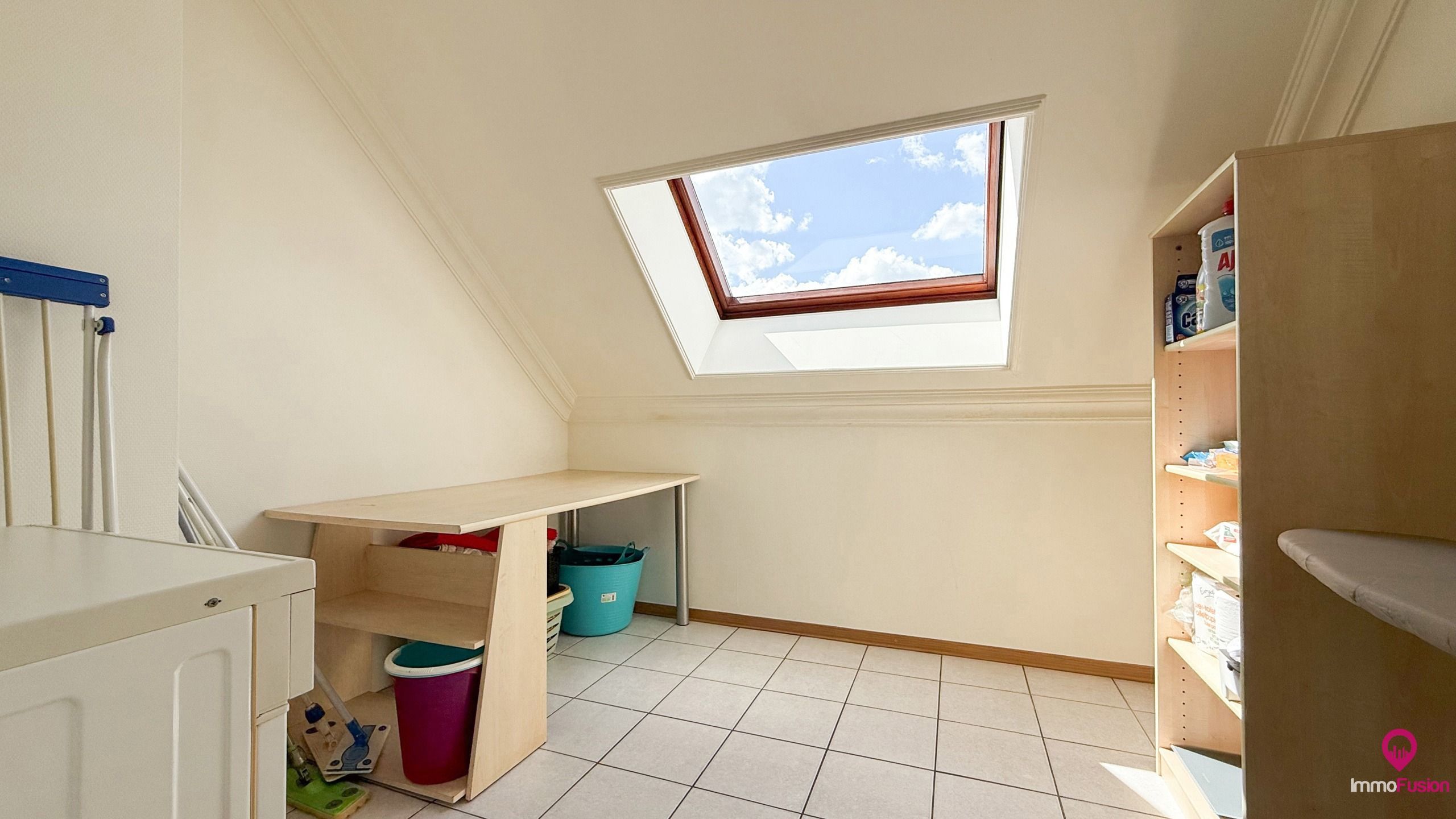 Verrassend ruime woning met 4 slaapkamers en grote tuin!  foto 36