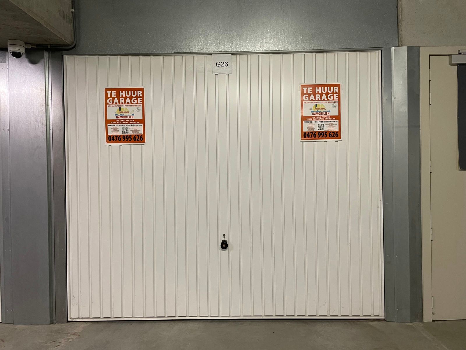 Garage te huur foto {{pictureIndex}}