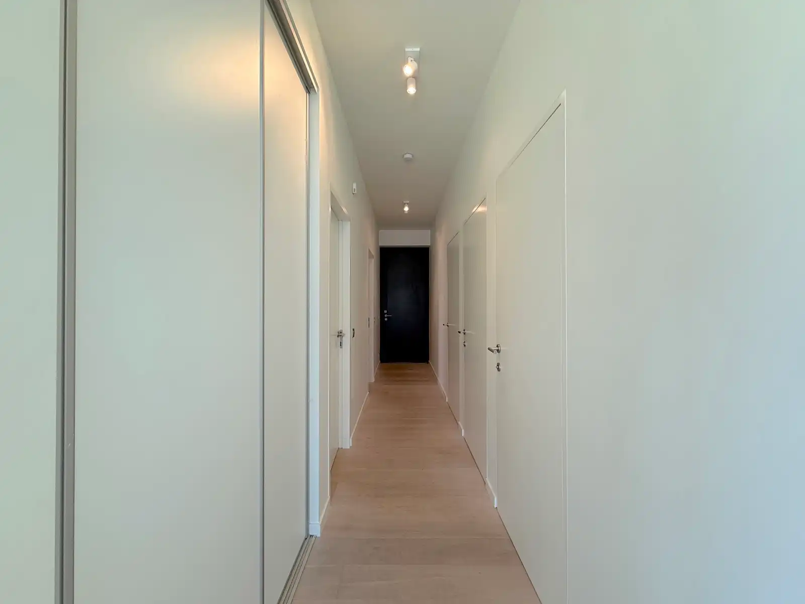 Tuinappartement met 2 slaapkamers nabij de zee en het strand foto 2