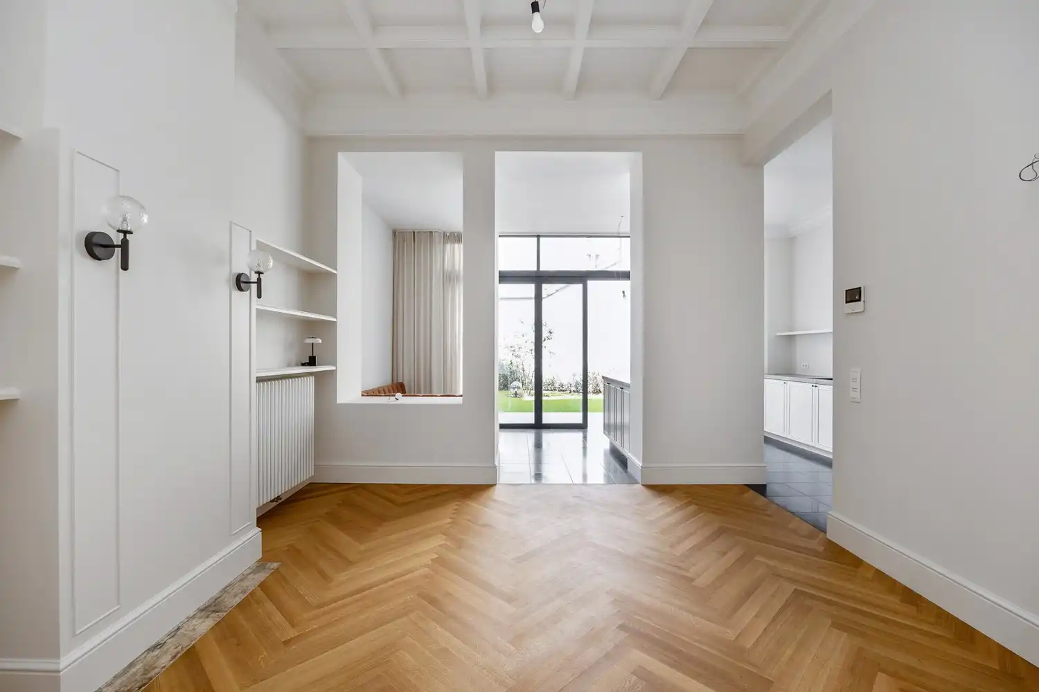 Prestigieuze en totaalgerenoveerde herenwoning (EPC B!) in eclectische stijl met zalige stadstuin op toplocatie aan de Jan Van Rijswijcklaan foto 8