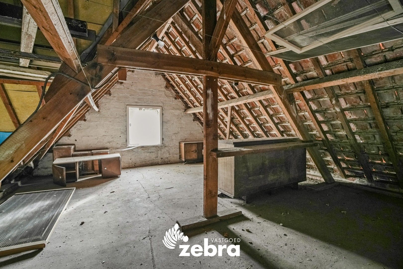 Statige woning met 4 slaapkamers en veel potentieel te centrum Tielt! foto 21