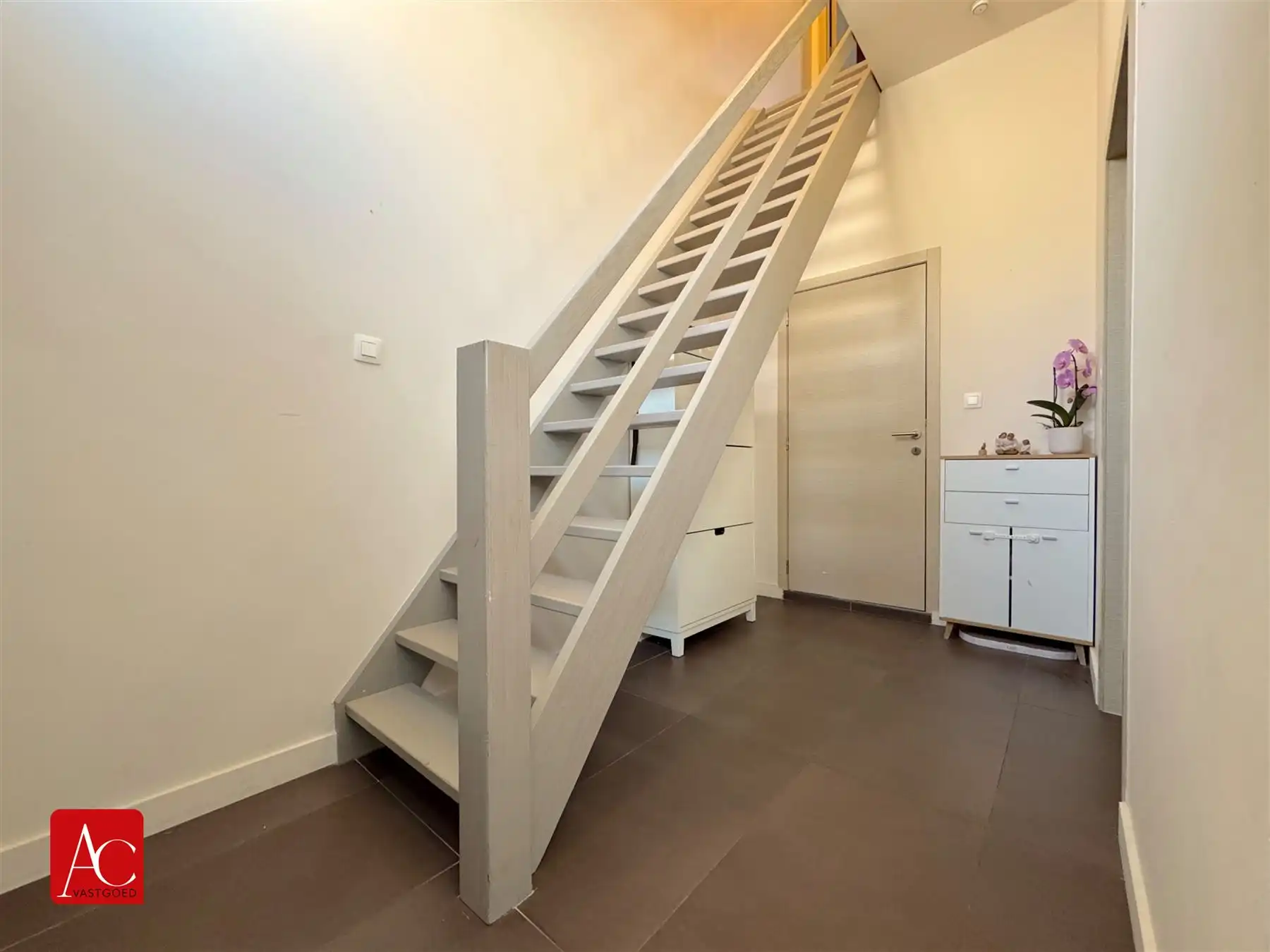 Instapklare woning met 2 slaapkamers en afgewerkte zolder foto 10