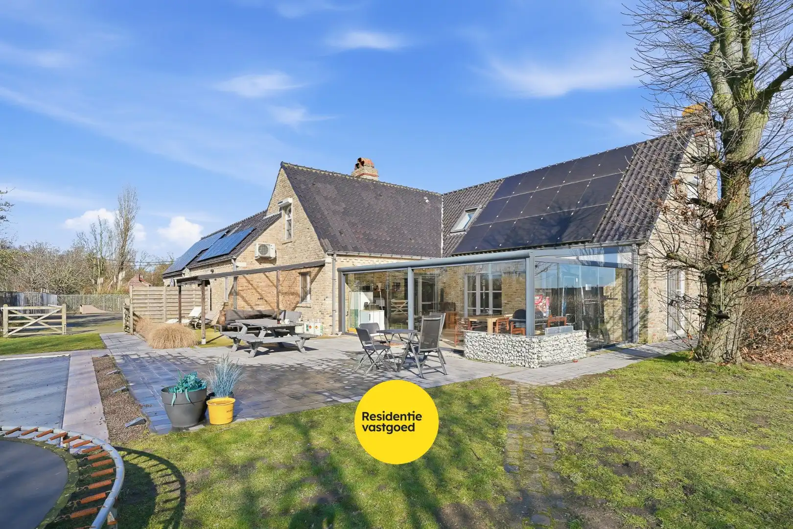 Landelijk gelegen villa met loods in Aartrijke foto 10