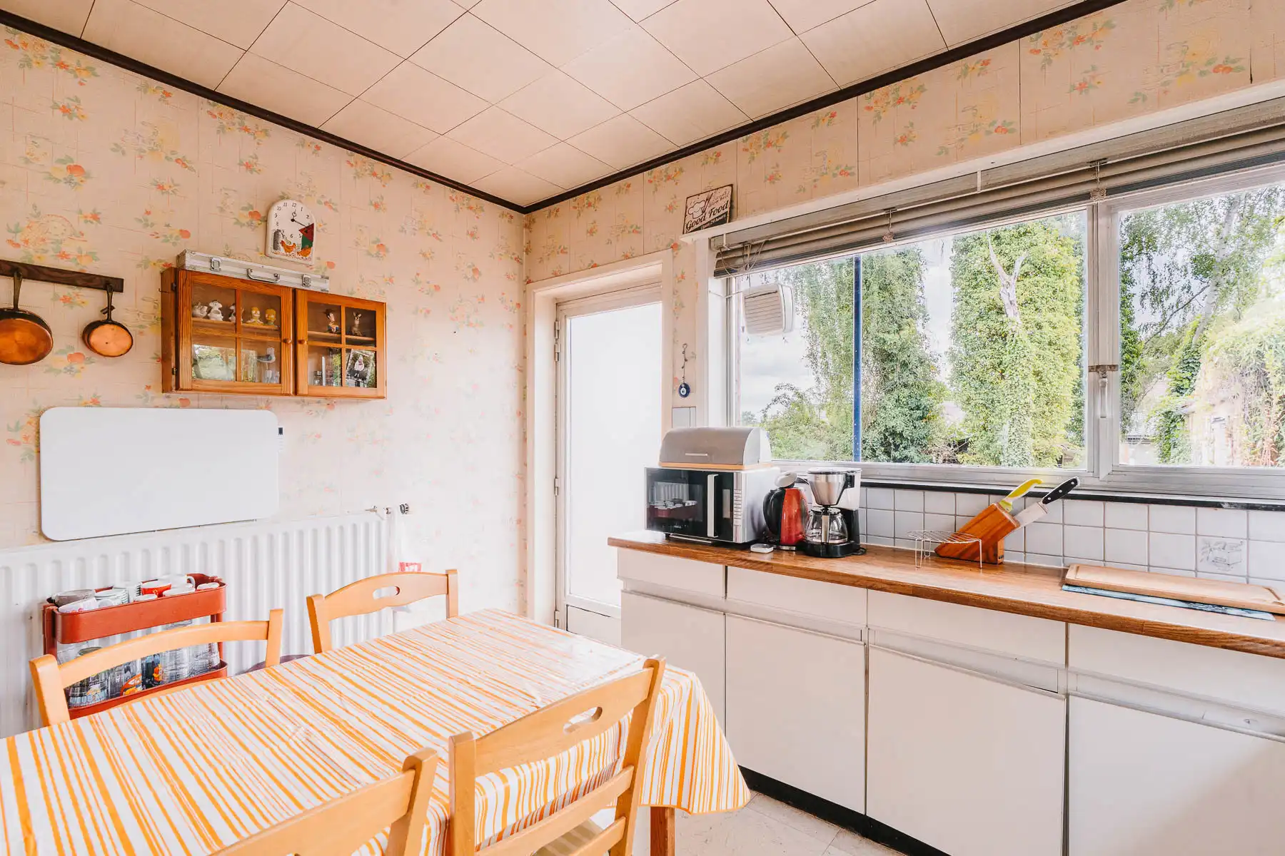 Bungalow op prachtig perceel van 18are in éénrichtingsstraat foto 15