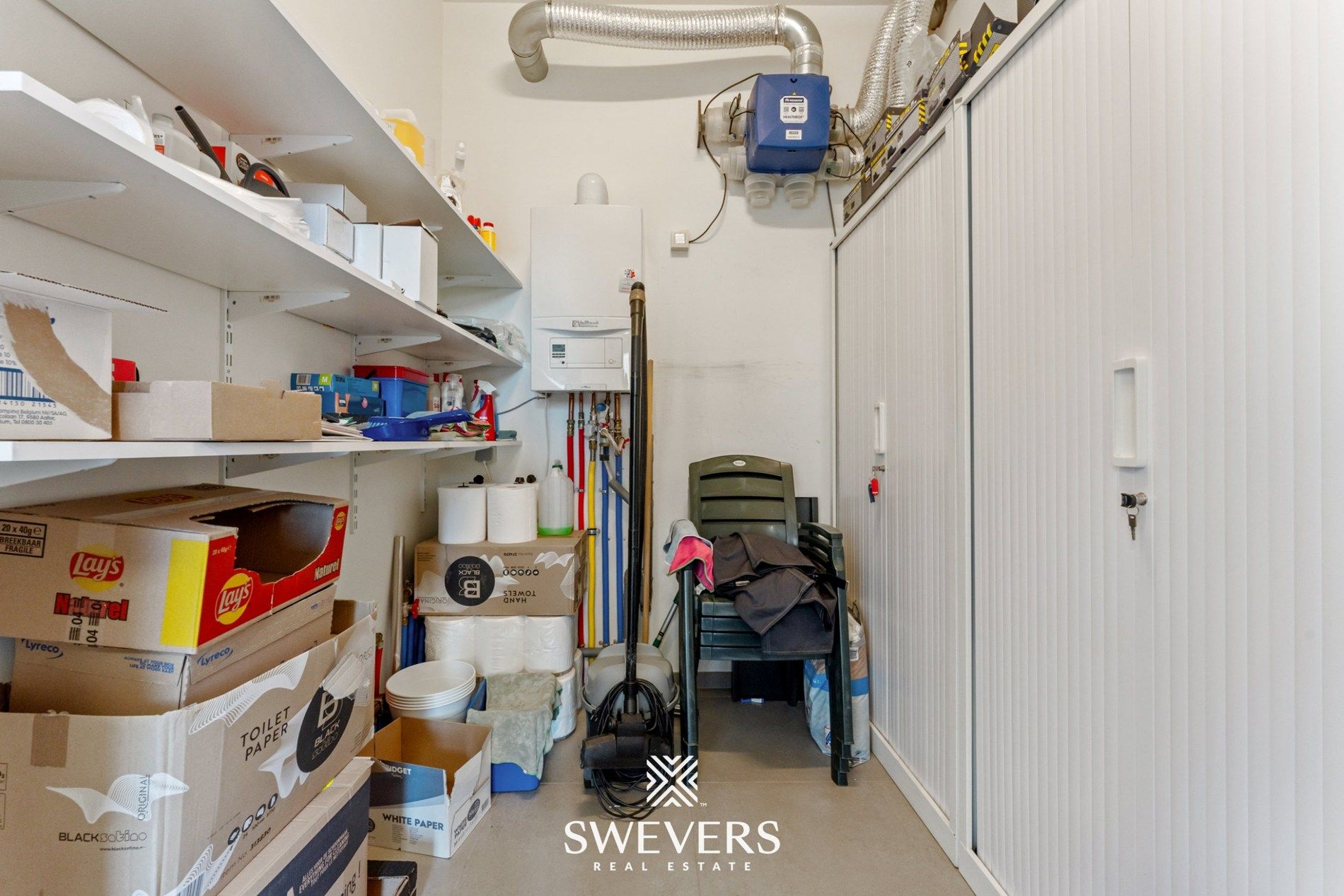 Instapklaar handelspand van 127 m² op toplocatie in Beringen foto 20