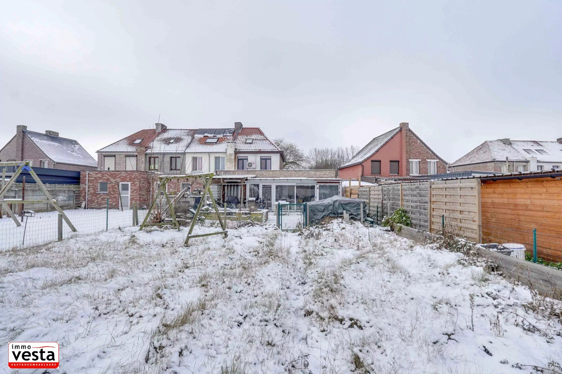 Ruime gezinswoning met 5 slaapkamers foto 23