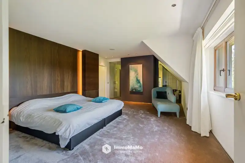 UNIEKE VILLA MET BINNENZWEMBAD EN PAARDENSTALLEN OP EEN TOPLOCATIE TE KOOP IN MENDONK (GENT) foto 30
