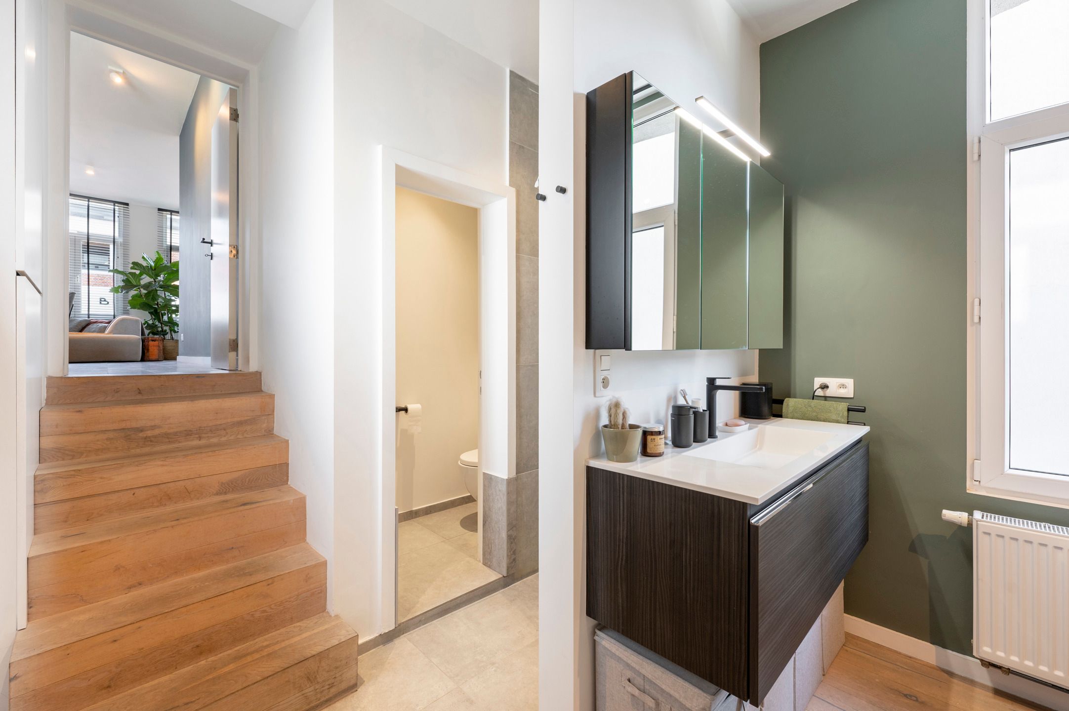 Top gerenoveerd appartement aan het Zuid in Antwerpen. foto 10