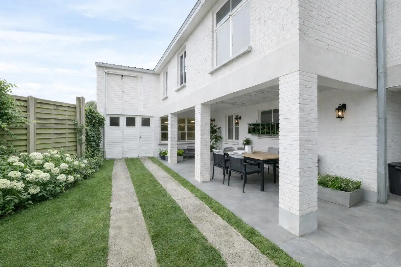 Ruime woning met garage én achterligggende loods foto 21