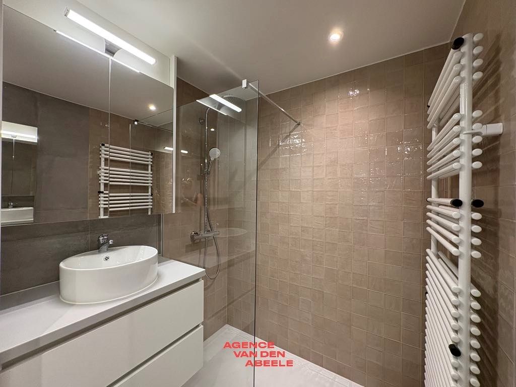 Prachtig gerenoveerd appartement met 2 slaapkamers  foto 7
