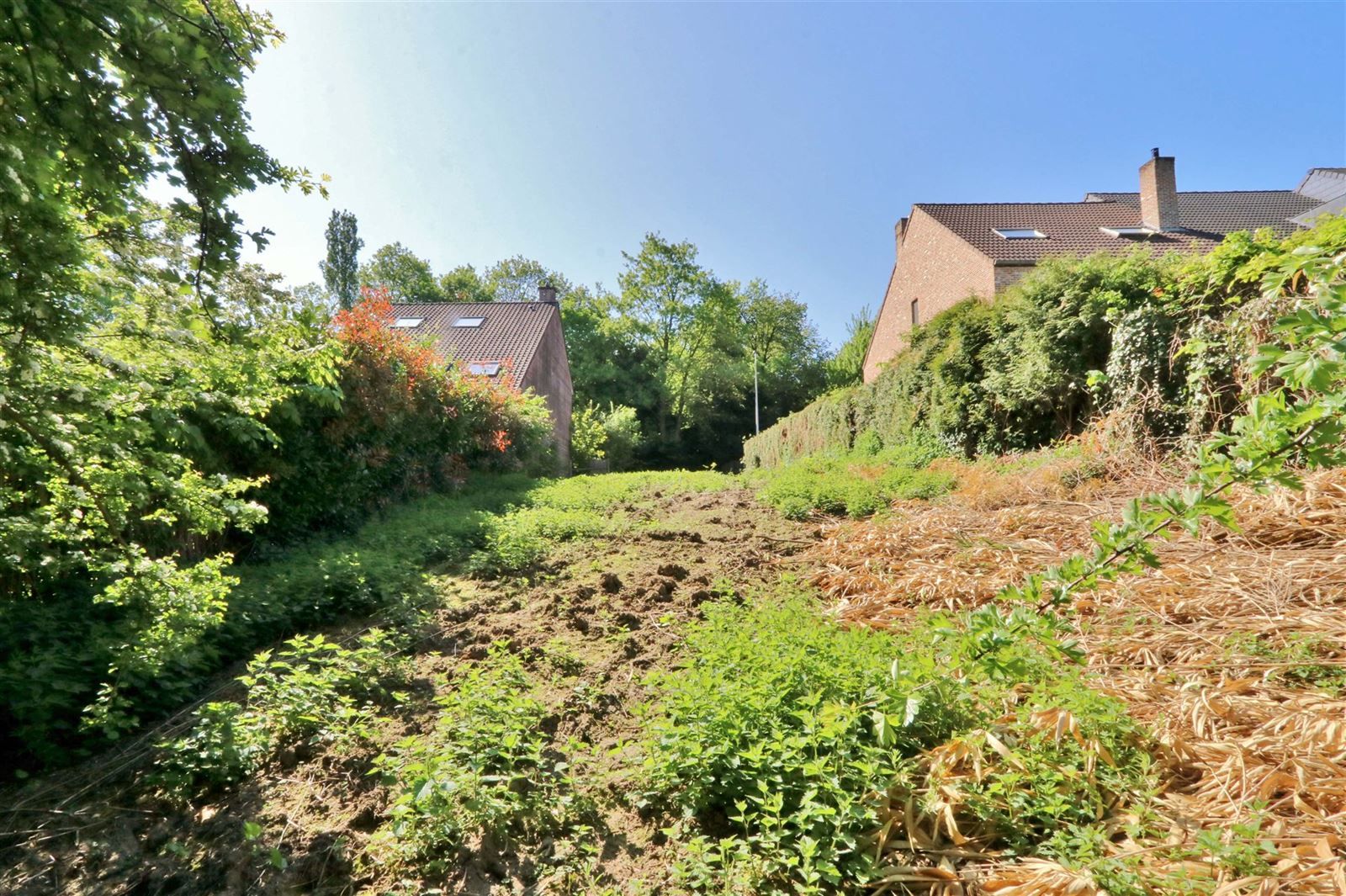 Goed gelegen bouwgrond (4a 40ca) voor een 3-gevelwoning foto 4