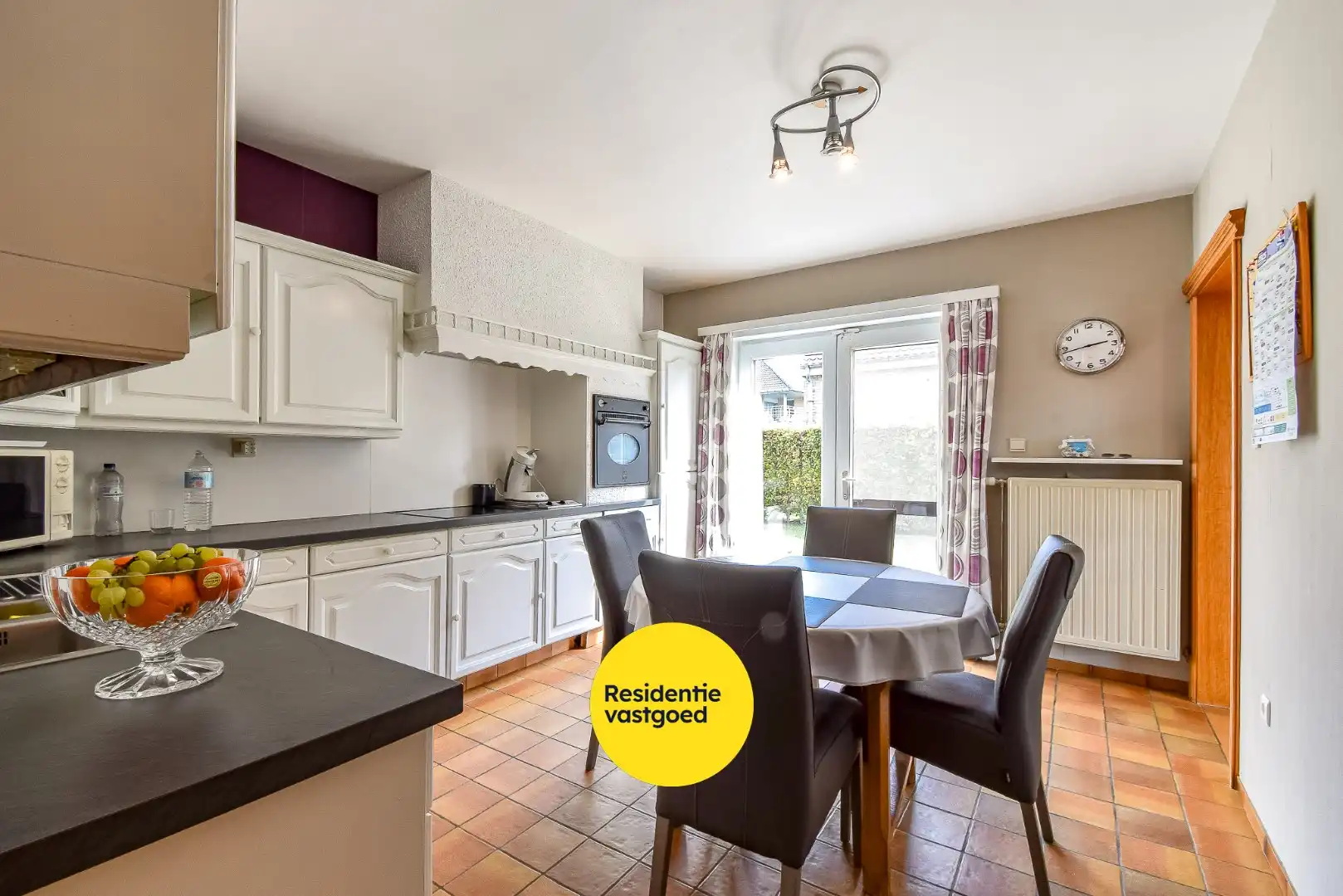 Ruime villa met 4 slaapkamers foto 8