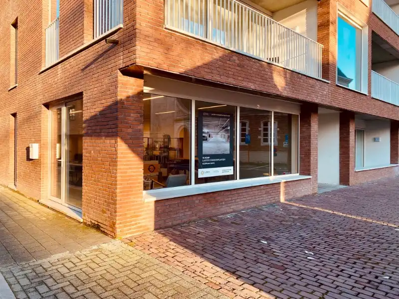 Nieuwbouw kantoorruimte te koop foto {{pictureIndex}}