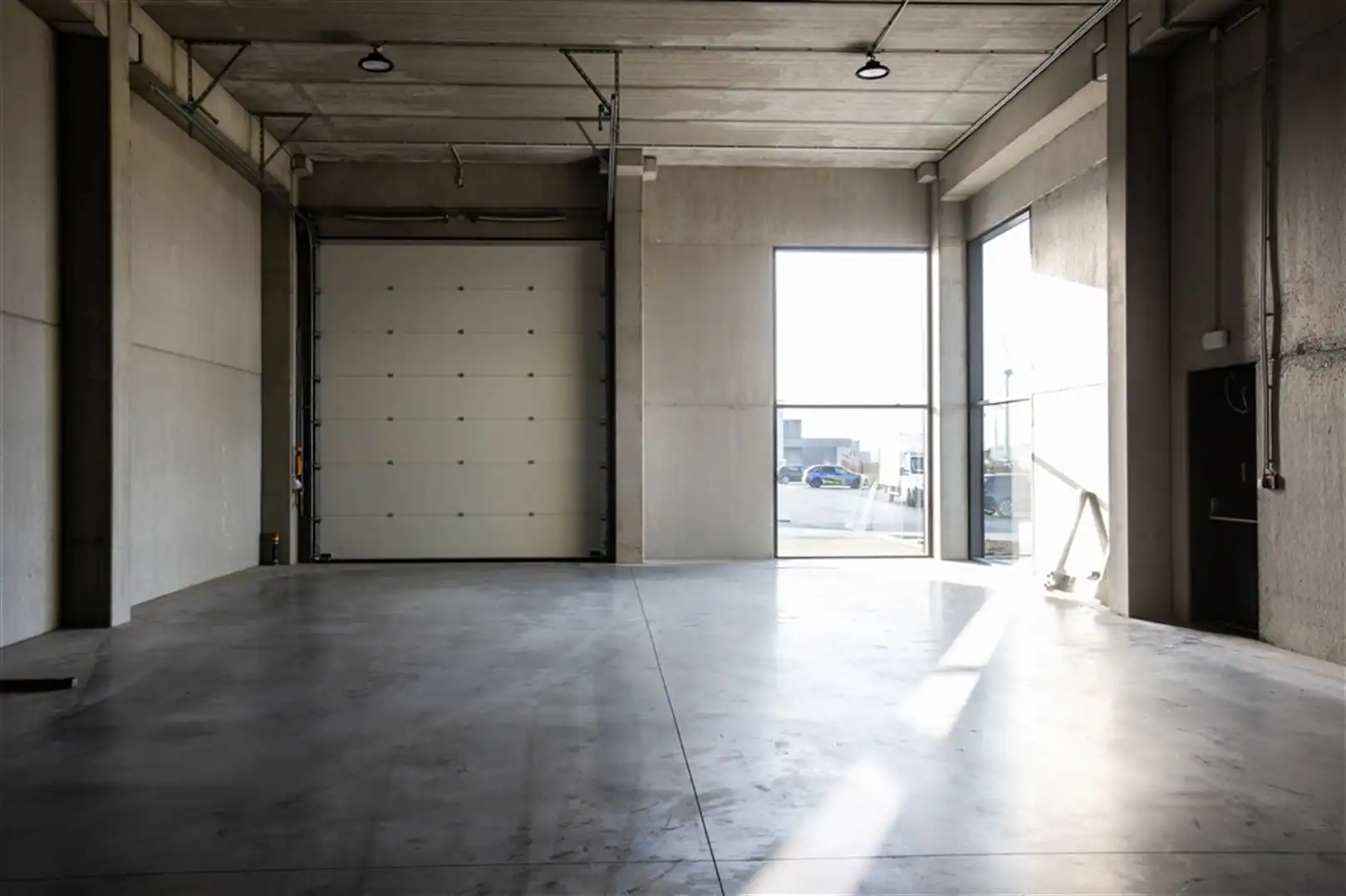 Te Huur KMO Unit te Ghislengien foto 8