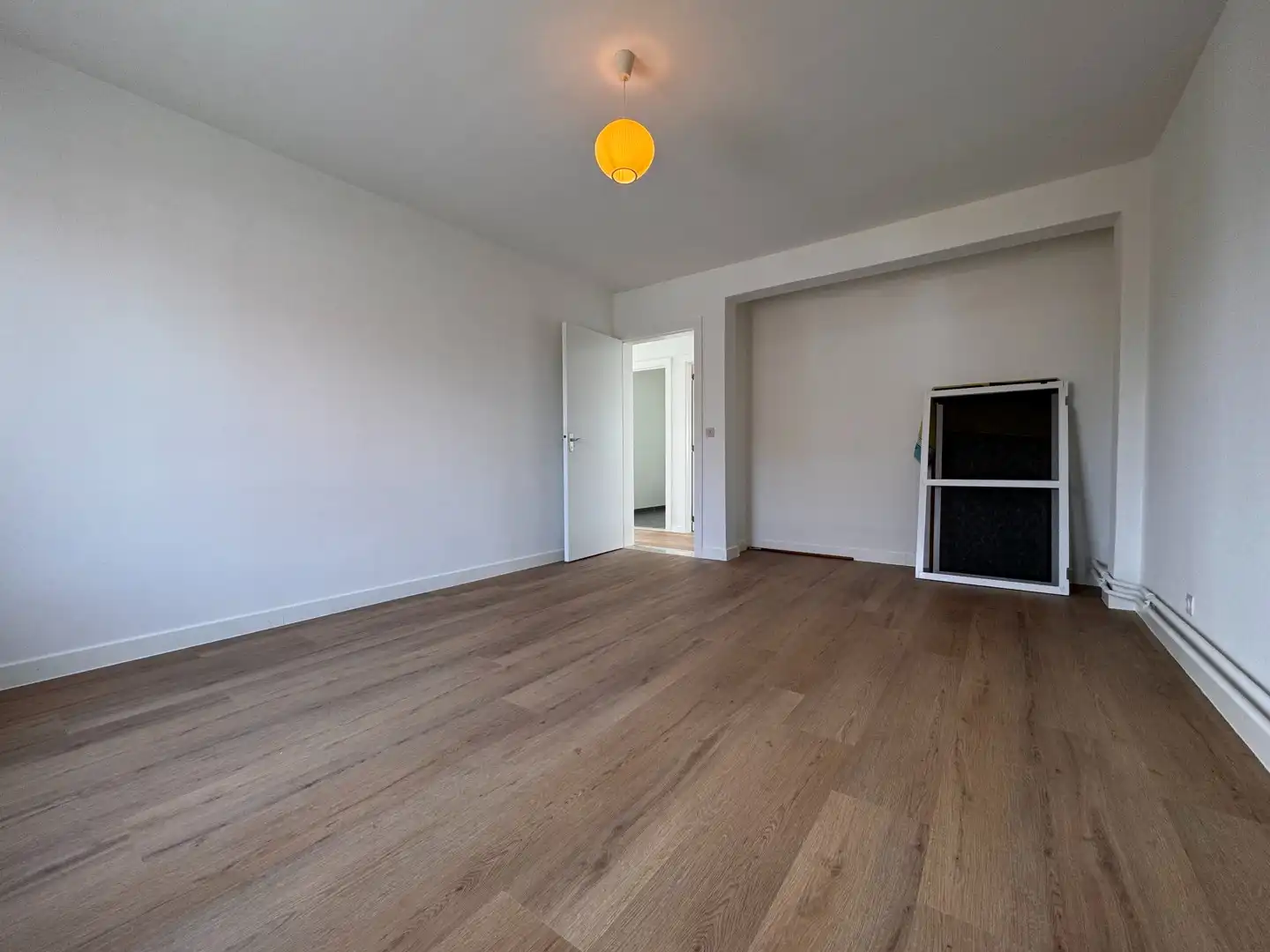 Ruime halfopen woning met 3 slaapkamers foto 16