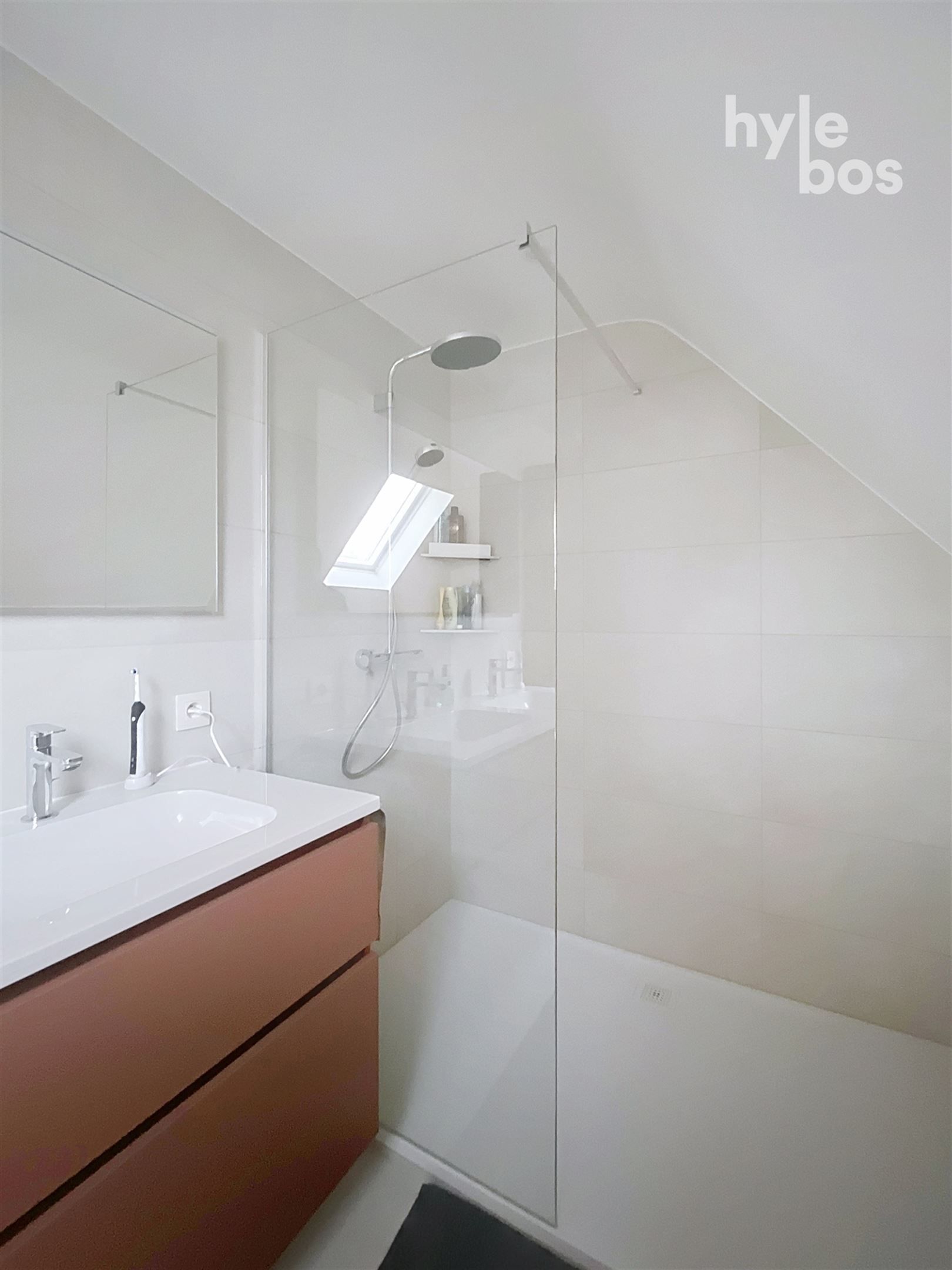 Ruime villa op toplocatie !  foto 18