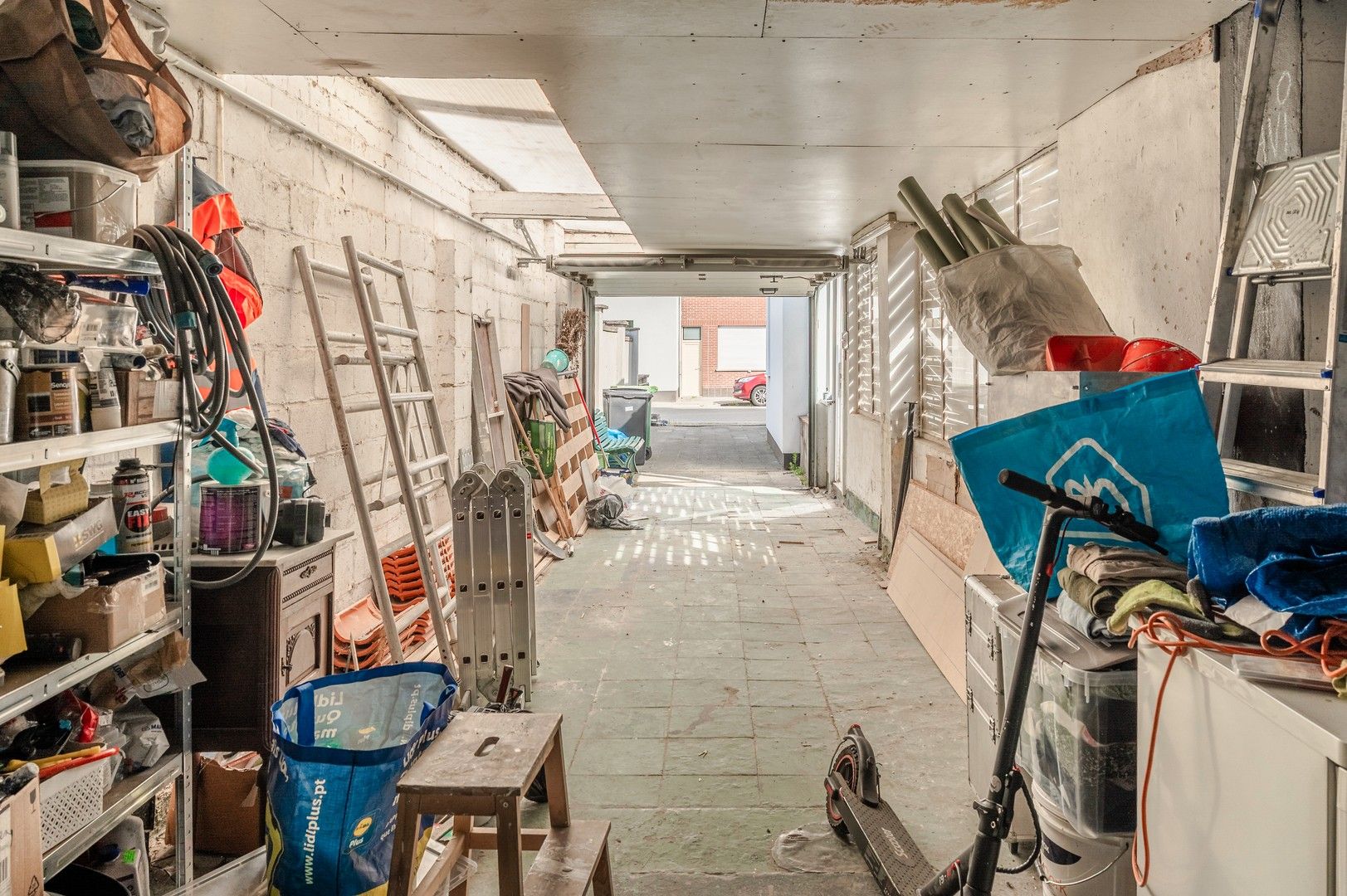 Instapklare woning met magazijn foto 20