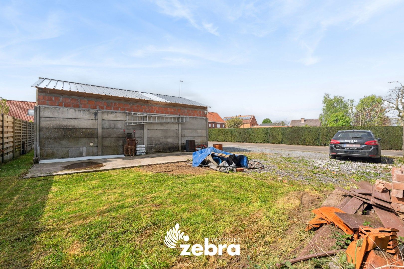 Instapklare woning met drie slaapkamers en loods op een toplocatie te Izegem! foto 23
