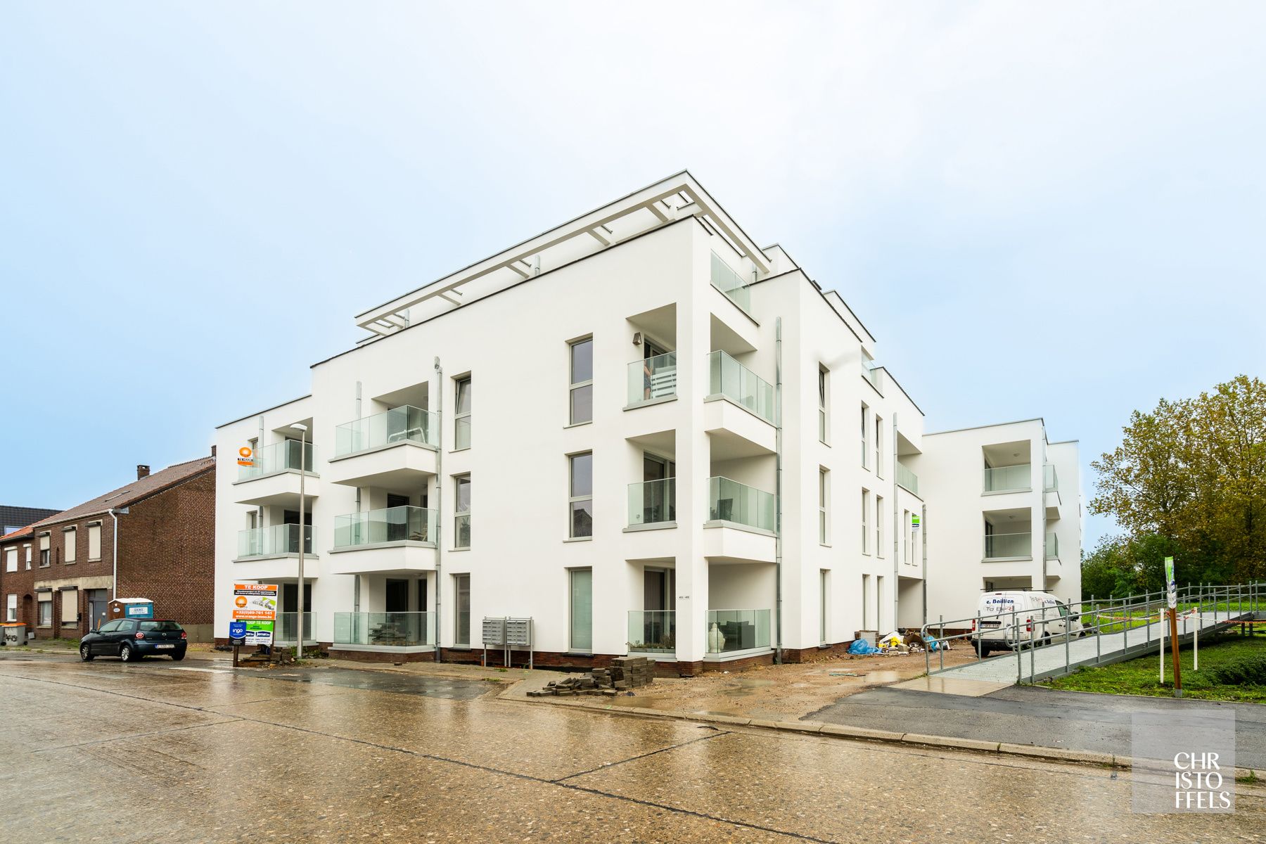 TE HUUR - Nieuwbouwappartement van 97m2 in het centrum van Opgrimbie! foto 3