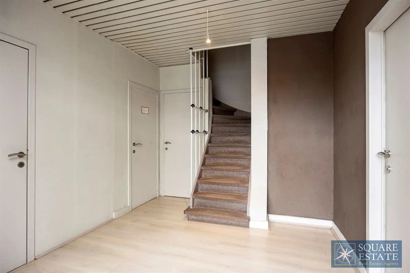 Kantoorgebouw foto 2