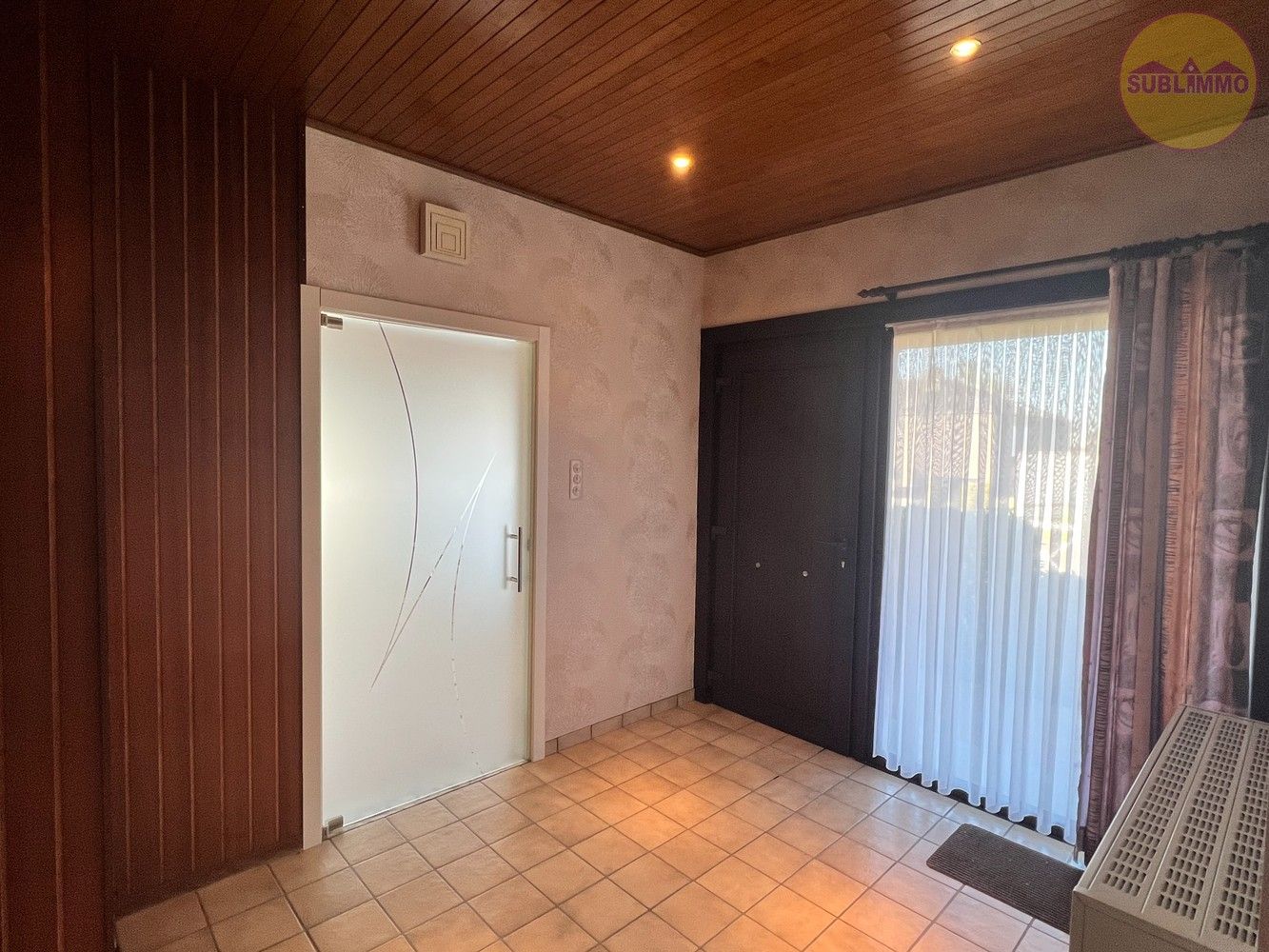 Charmante gelijkvloerse woning op een ruim perceel van 1.185m². foto 3