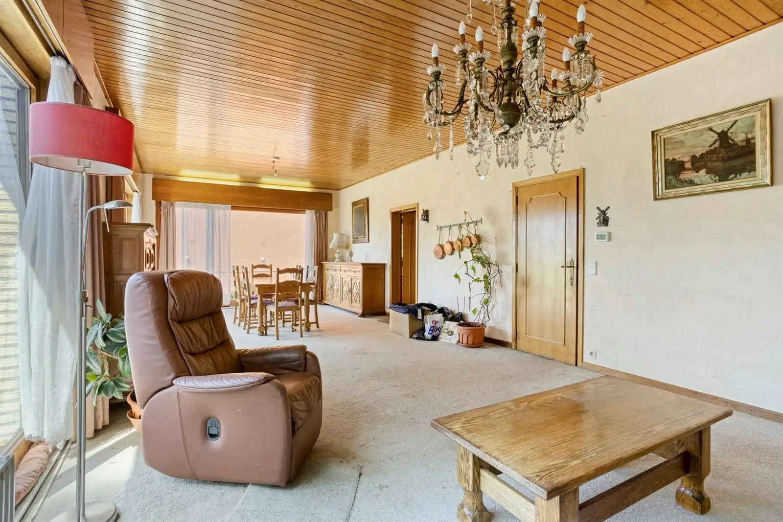 Te renoveren gezinswoning  (371 m²) met 5 slaapkamers op een perceel van 10a66ca te Huizingen foto 6
