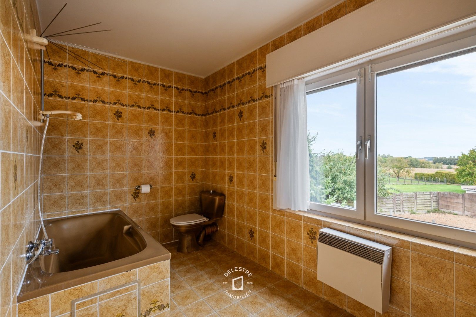 RUSTIG GELEGEN HALFOPEN MET TUIN EN GARAGE foto 20