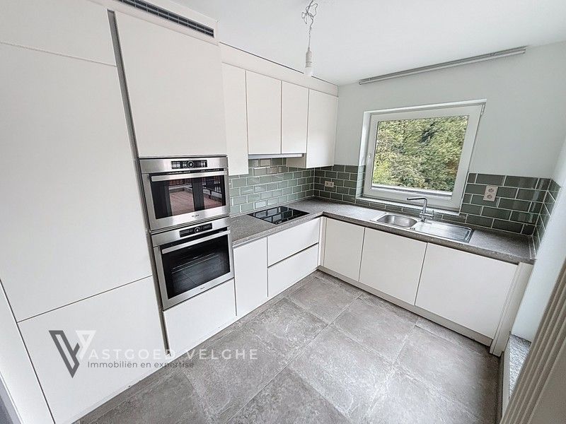 Goed gelegen duplex appartement met 3 slaapkamers, 2 terrassen en private tuin ! foto 7