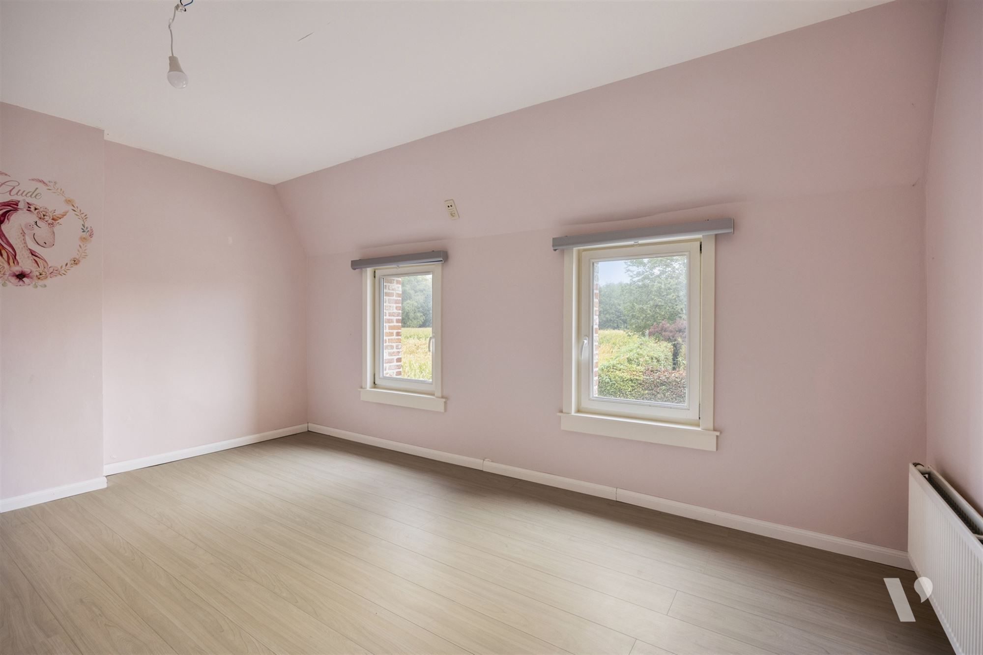 Prachtig gerenoveerde woning (279m²) met zwemvijver foto 14