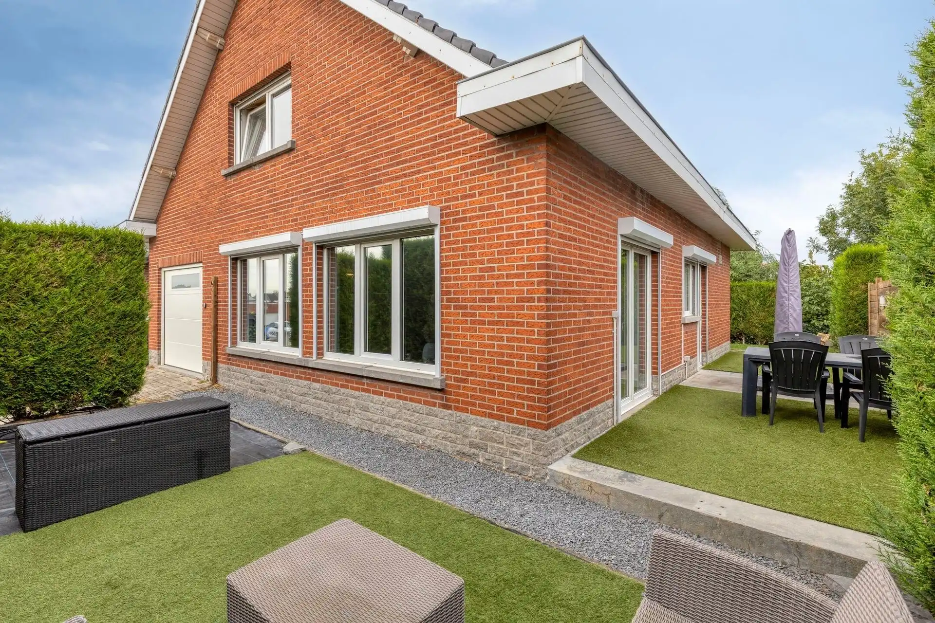 BUIZINGEN : ruime 4-gevelvilla (3 slpks) met garage  foto 10
