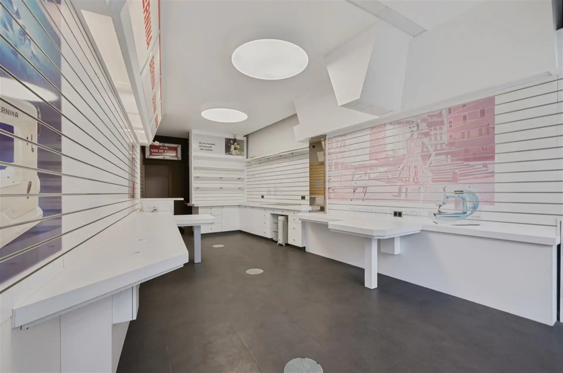 Uniek gebouw kort nabij de Grote markt foto 2