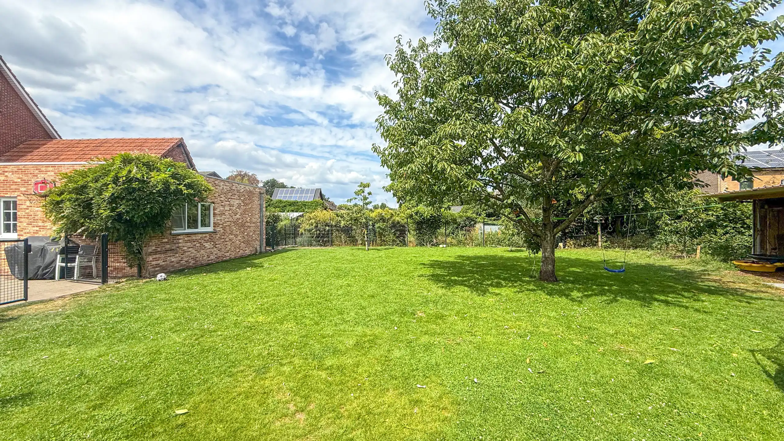 Instapklare woning op 9,8 are met prachtige tuin! foto 46