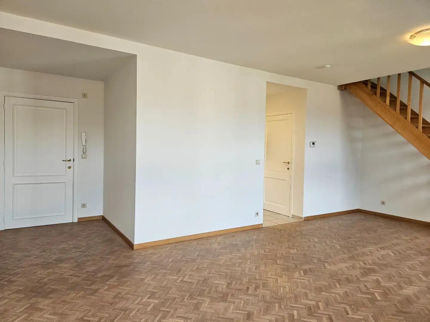 Duplex appartement met 2 ruime slaapkamers in het centrum van Geel! foto 3